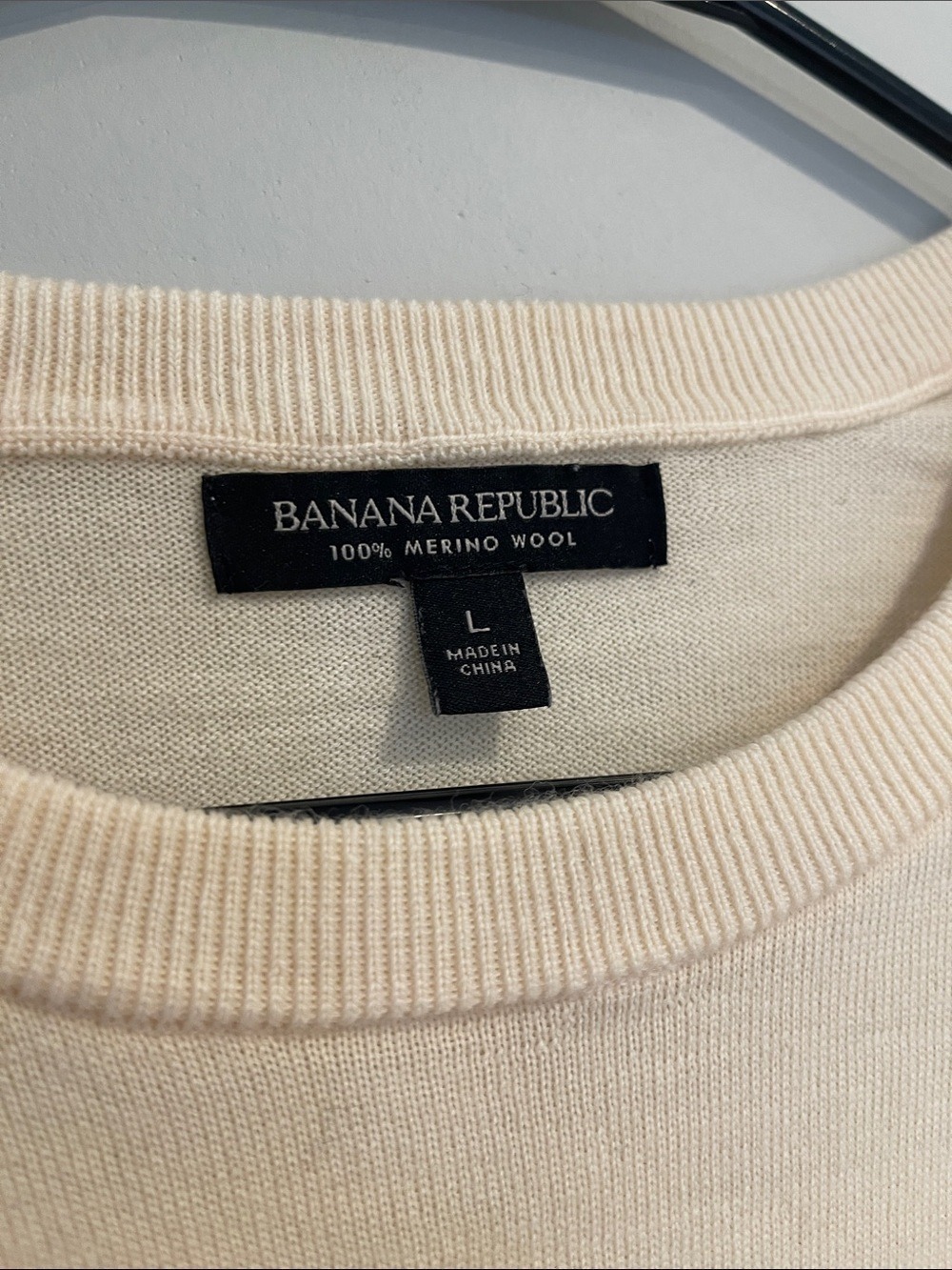Banana Republic 100% Merino Wool Cream, Puff Sleeve Crewneck Sweater Size Large - Picture 2 of 6
